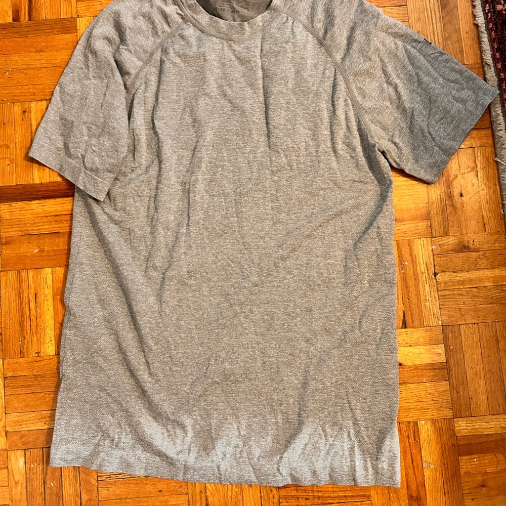 Fabletics workout shirt